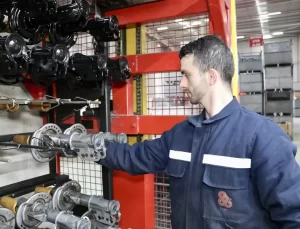 Güneş Enerjisiyle Çalışan Otomotiv Firması