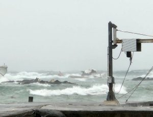 Güney Kore’de iki balıkçı teknesi karaya oturdu: 1 meyyit, 3 kayıp
