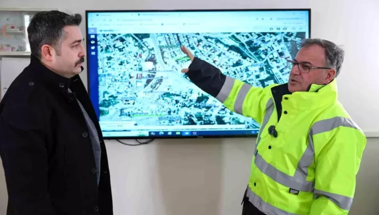 Hacılar’da Kar Mücadelesi: Belediye Ekipleri 24 Saat Sahada