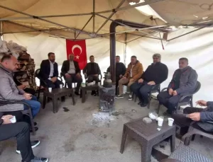 HAK-İŞ Diyarbakır İl Başkanı, İşten Çıkarılan Emekçilerle Bir Araya Geldi