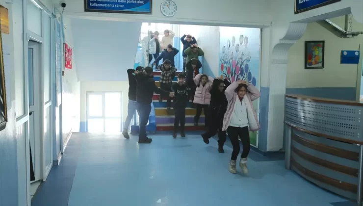 Hakkari’de Deprem Tatbikatı