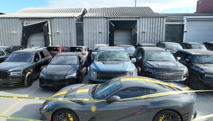 “Halı var” denilen konteynerlerden milyonluk lüks araçlar çıktı