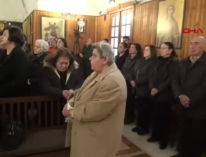 Hatay’da Depremde Hayatını Kaybedenler İçin Ayin Düzenlendi