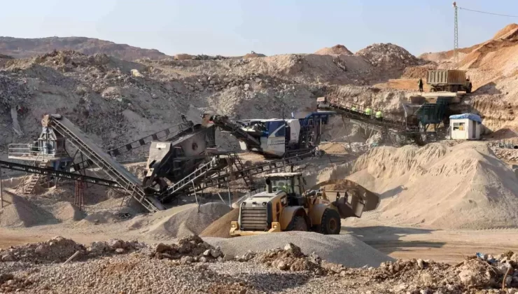 Hatay’da Enkaz Geri Dönüşüm Tesisine Ziyaret