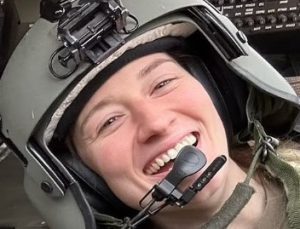 Havadaki çarpışmadan geriye kalan acı anılar: ABD’li 3. pilotun kimliği açıklandı: “Parlak bir yıldızdı”