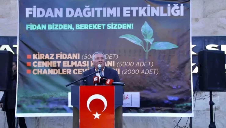 Honaz Belediyesi’nden Üreticiye 15 Bin Fidan Takviyesi