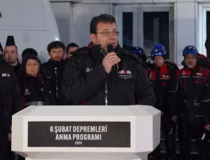 İBB Depremzedeler İçin Anma Töreni Düzenledi