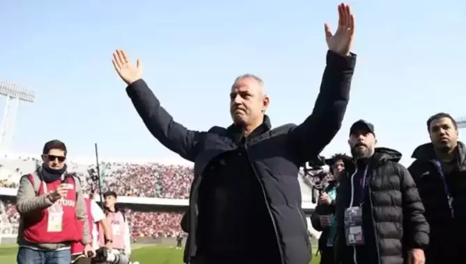İran’da oynanan Persepolis-Traktör Sazi maçındaki olaylarla ilgili 2 kadın seyirci gözaltına alındı