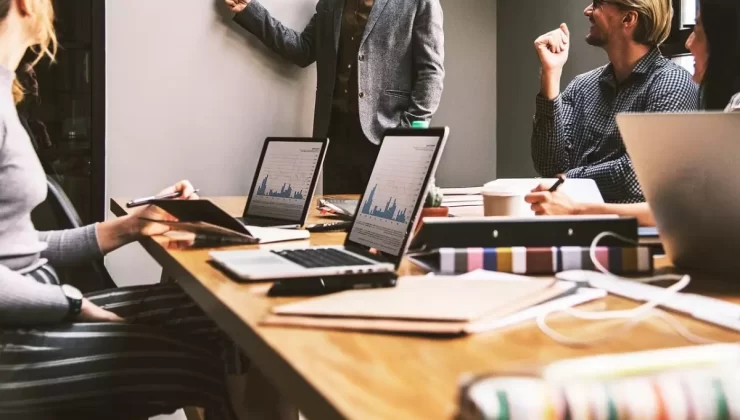 İspanya Haftalık Çalışma Süresini 40 Saatten 37,5 Saate İndiriyor