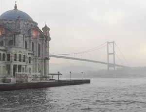 İstanbul Boğazı’nda gemi trafiği çift taraflı durduruldu