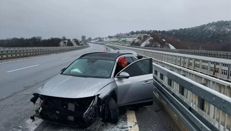 İstanbul-İzmir Otoyolu’nda İki Kaza: İki Yaralı