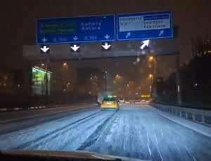 İstanbul’a kar yağışı tesirli oluyor: İhtarlar art geriye geldi  (İstanbul’da kar yağışı ne kadar sürecek?)