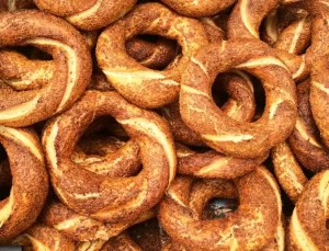 İstanbul’da simite artırım geldi