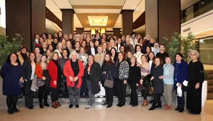 İzmir’deki Kadın Kooperatifleri, Çeşme’de Güç Birliği Yaptı