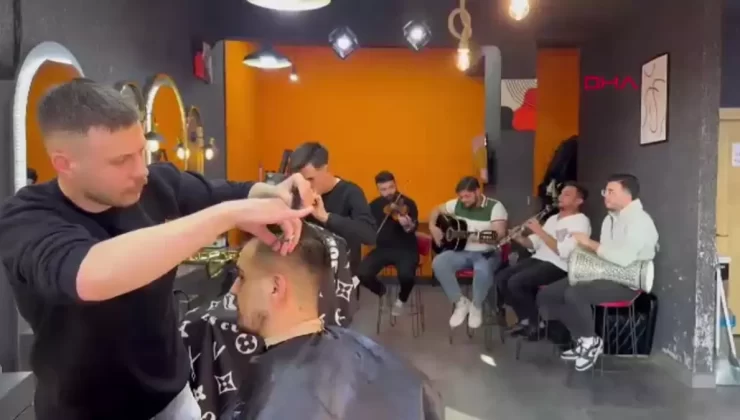 İznik’te Kuaför Dükkanı Konser Alanına Dönüştü