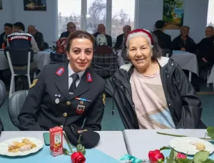 Jandarma Huzurevini Ziyaret Etti
