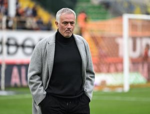 Jose Mourinho: Problemlerle ve sakatlıklarla ilgili ağlamıyoruz
