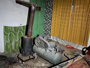 Kaçak hafriyat şüphelileri suçüstü yakalandı: Binanın altına tünel inşa edip, elektrik sınırı döşemişler