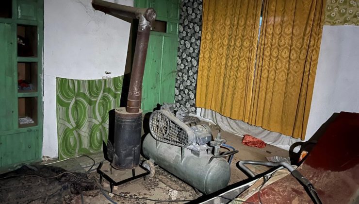 Kaçak hafriyat şüphelileri suçüstü yakalandı: Binanın altına tünel inşa edip, elektrik sınırı döşemişler