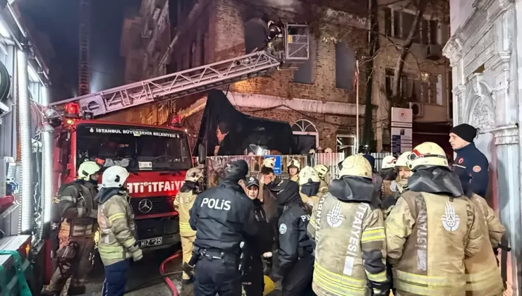 Kadıköy’deki Tarihi Yapıda Yangın: 1 Kişi Hayatını Kaybetti