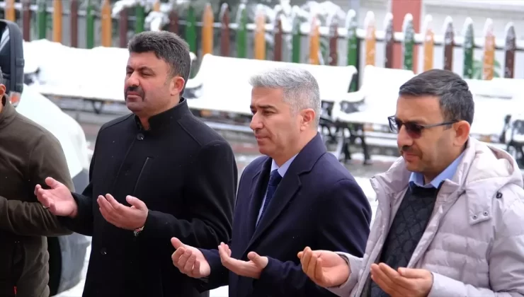 Karapınar’da Deprem Şehitleri Anıldı