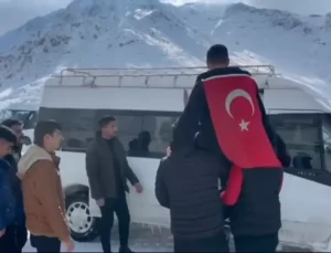 Kardan Kapanan Yol Açıldı, Asker Uğurlandı
