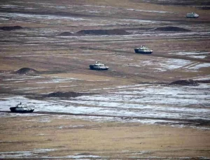 Kars’ta nefes kesen tatbikat: TSK zorlu kış şartlarında gücünü gösterdi