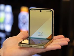 Katlanabilir iPhone gerçeğe dönüşmeye bir adım daha yaklaştı