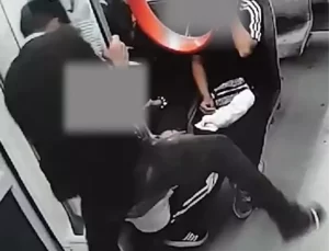 Kayseri’de Çocuklar Tramvaya Ziyan Verdi