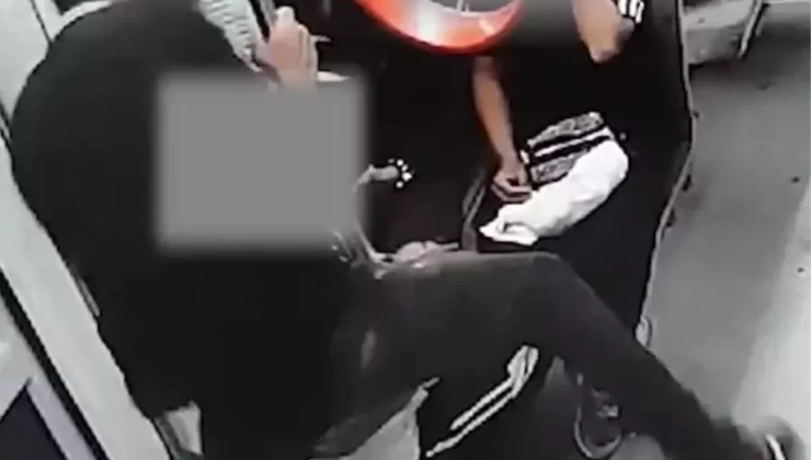 Kayseri’de Çocuklar Tramvaya Ziyan Verdi