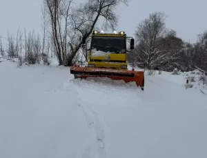 Kayseri’de Kar nedeniyle 38 Mahaleye Ulaşım Sağlanamıyor