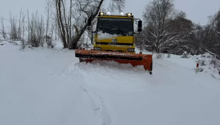 Kayseri’de Kar nedeniyle 38 Mahaleye Ulaşım Sağlanamıyor