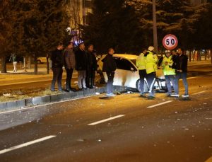 Kaza yaptı, yaralı arkadaşlarını bırakıp kaçtı