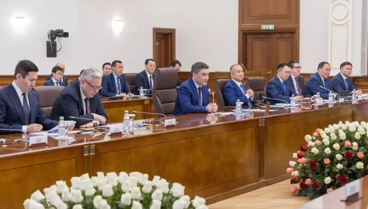 Kazakistan ve Gürcistan İlişkileri Güçleniyor