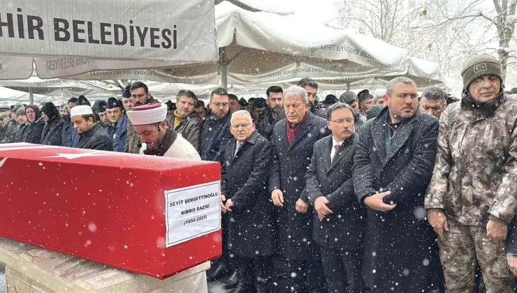 Kıbrıs Gazisi Seyit Şemsettinoğlu Son Yolculuğuna Uğurlandı
