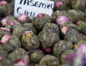 Kilosu altınla yarışınca ilgi azaldı: Onun yerine kış çayları satılıyor