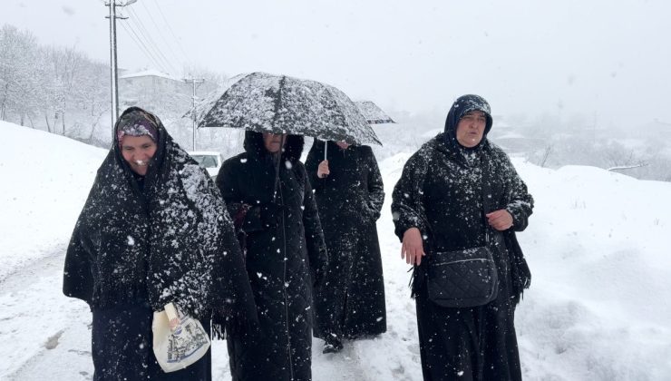 Kocaeli’de çocuklar kaydı, kadınlar altın gününe yetişti