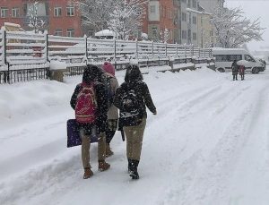 Konya’nın iki ilçesinde taşımalı eğitime kar manisi