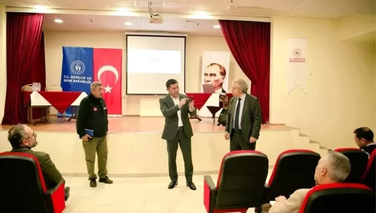 Kuşadası’nda Deprem Toplantısı Gerçekleştirildi