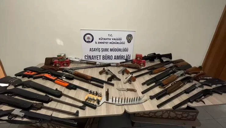 Kütahya’da Silah Paylaşan 12 Kuşkulu Gözaltında