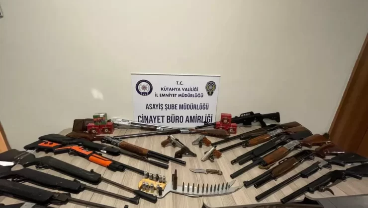 Kütahya’da Toplumsal Medya Üzerinden Silah Paylaşan 12 Kuşkulu Gözaltına Alındı