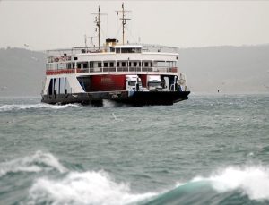 Kuzey Ege’de fırtına: Feribot seferleri iptal