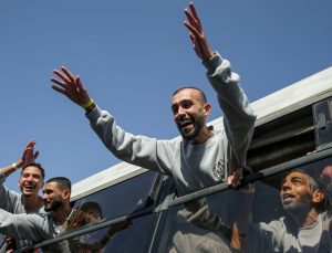 Lekeli gri tulumların anlattıkları: Taciz ve azabın ispatları