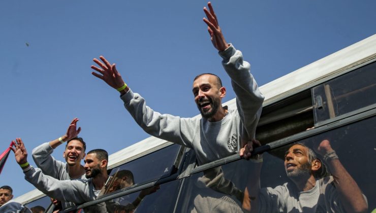 Lekeli gri tulumların anlattıkları: Taciz ve azabın ispatları