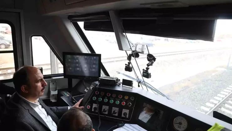 Lider Altay kenti demir ağlarla örecek projeleri basınla birlikte inceledi