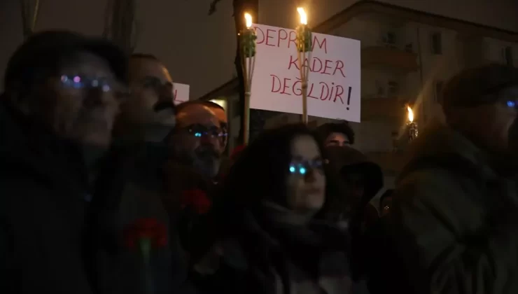Malatya’da Deprem Şehitleri Anıldı