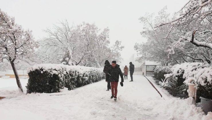 Malatya’nın yüksek kesimlerde kar kalınlığı yarım metreye ulaştı