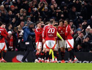Manchester United, 90+3’te cins atladı