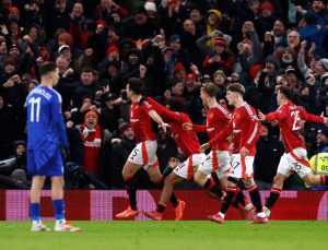 Manchester United, Leicester City’yi son anlarda eledi