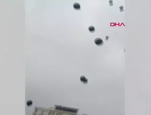 Mardin’de Öğrenciler Depremde Hayatını Kaybedenleri Anmak İçin Balon Bıraktı